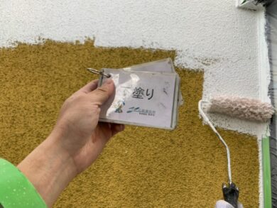 奈良生駒郡斑鳩町M様邸　外壁塗装・屋根塗装・防水工事 外壁下塗り