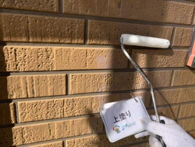 奈良葛城市M様　外壁塗装・屋根塗装・防水工事 外壁塗装上塗り