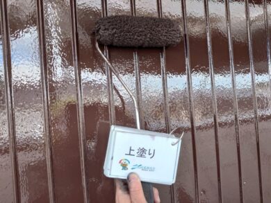 奈良御所市N様邸　外壁塗装・屋根塗装・防水工事 外壁上塗り