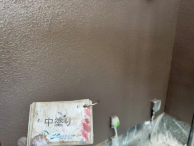 奈良県大和高田市S様邸　外壁塗装・屋根塗装工事 外壁中塗り
