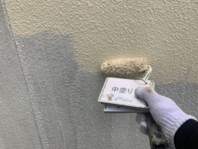 奈良北葛城郡王寺町T様邸　外壁塗装・屋根塗装工事 外壁中塗り
