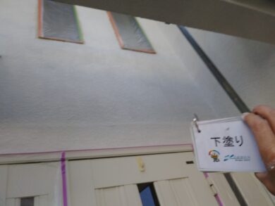 奈良県北葛城郡河合町Y様邸　外壁塗装・屋根カバー工法工事　 外壁下塗り