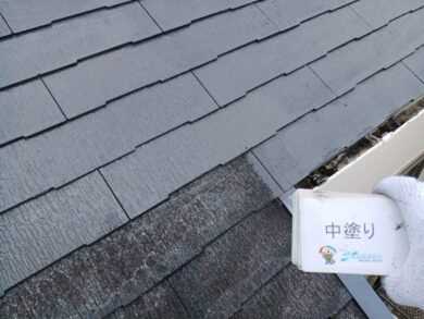 奈良県奈良市Y様邸　外壁塗装・屋根塗装・防水工事 屋根中塗り