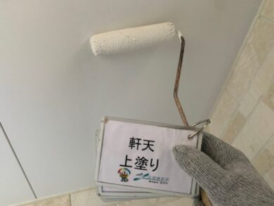 奈良香芝市H様邸　外壁塗装・屋根塗装・防水工事 軒天上塗り