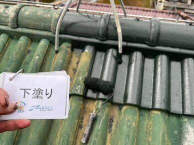 奈良県北葛城郡王寺町E様邸　外壁塗装・屋根塗装工事 屋根下塗り
