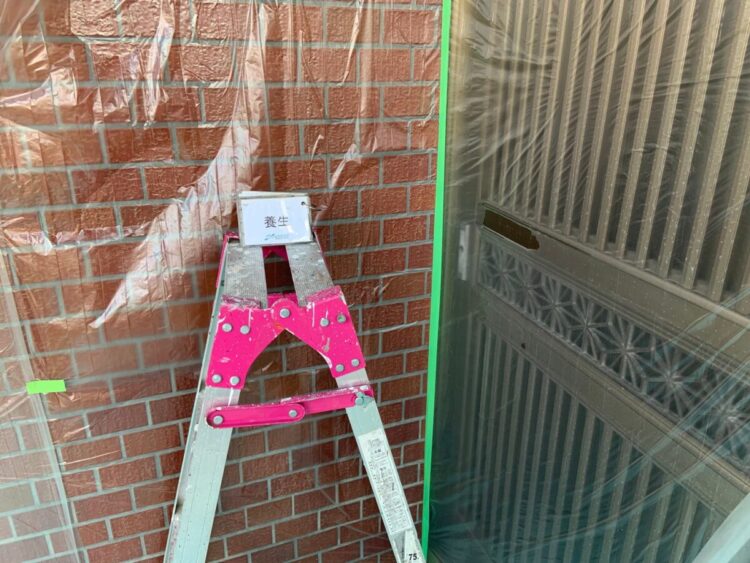 奈良の香芝市の株式会社ヨネヤの外壁塗装と屋根塗装の養生