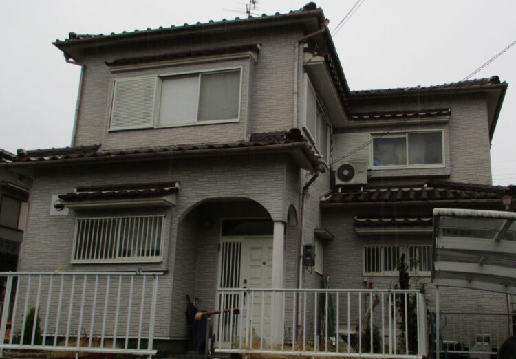 奈良生駒郡平群町M様邸　外壁塗装・防水工事 施工前の写真