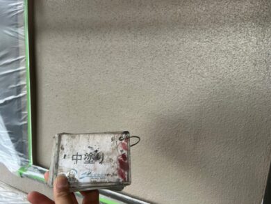 奈良県奈良市W様邸　外壁塗装・屋根塗装・防水工事　 外壁中塗り