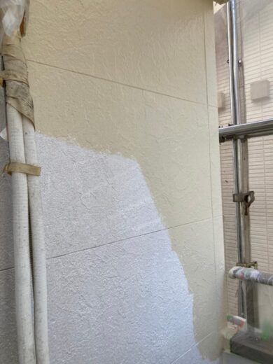 奈良県生駒郡斑鳩町H様邸　外壁塗装・屋根塗装・防水工事 外壁下塗り