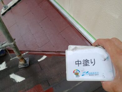 奈良県奈良市O様邸　外壁塗装・屋根塗装・防水工事 屋根中塗り