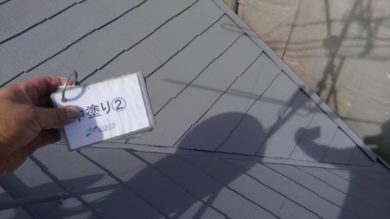 奈良香芝市A様邸　外壁塗装・屋根塗装・防水工事 屋根塗装中塗り2回目