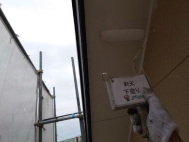 奈良県奈良市N様邸　外壁塗装・屋根塗装・防水工事 軒天下塗り