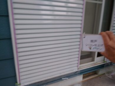 奈良県生駒市K様邸　外壁塗装・屋根塗装工事 雨戸シリコン仕上げ
