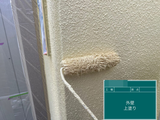 京都府相楽郡精華町T様邸　外壁塗装・防水工事 外壁上塗り