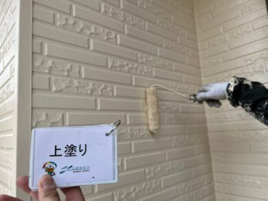 奈良県大和高田市I様邸　外壁塗装・屋根塗装・防水工事 外壁上塗り